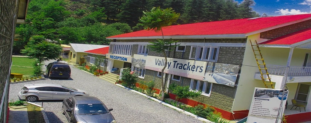 Valley-Trackers-2-Keran-ZED-Tours-Pakistan