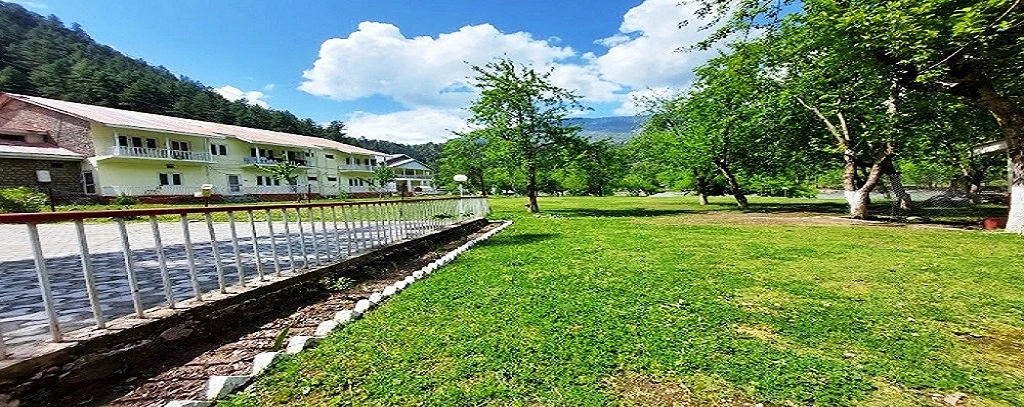 Valley-Trackers-Keran-ZED-Tours-Pakistan